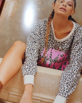 Sweat shirt léopard imprimé rose pailleté