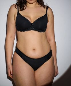 Ensemble lingerie noir avec culotte