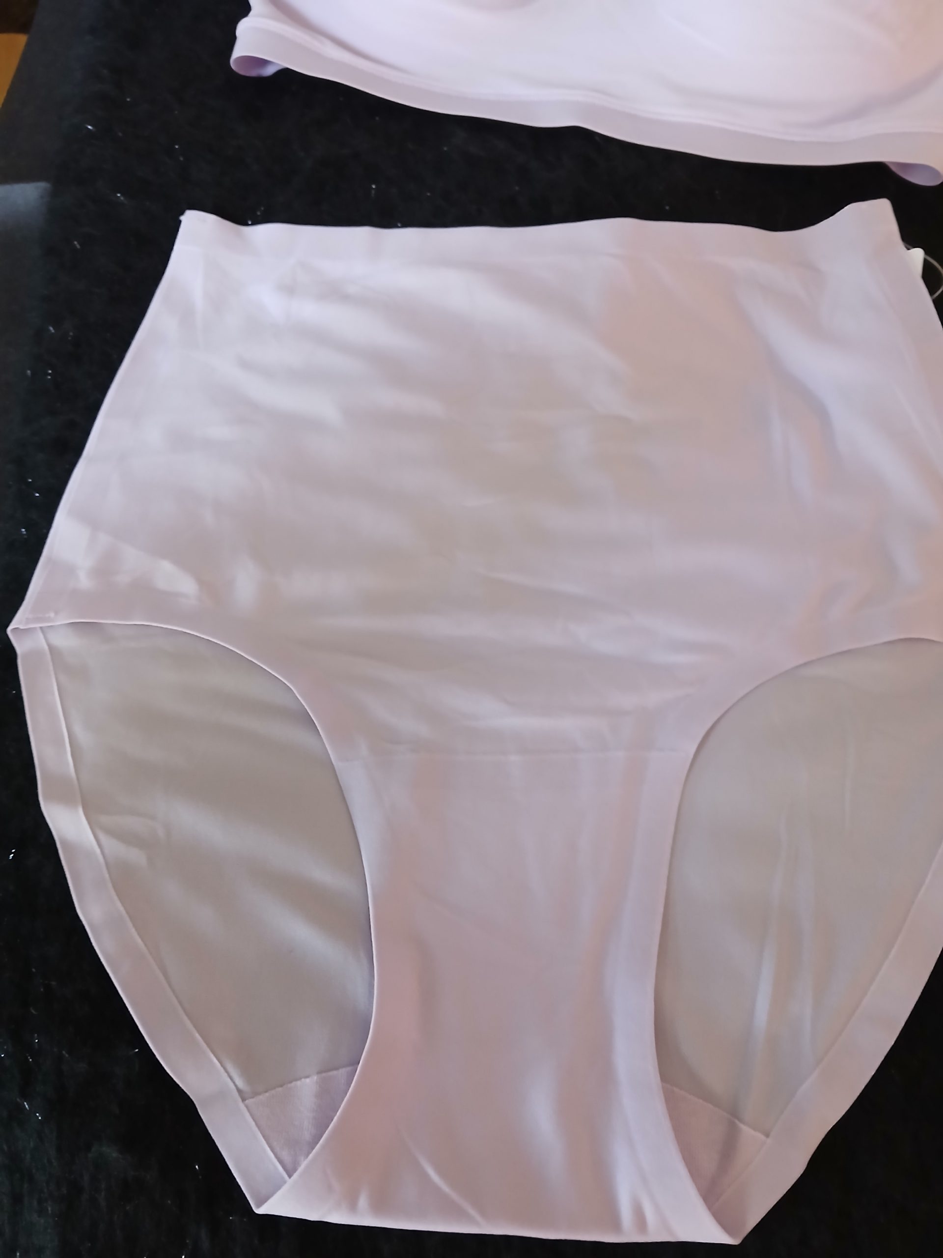 Culotte taille haute invisible mauve