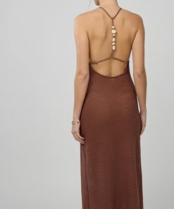 Robe longue plage dos nu terracotta coquillages