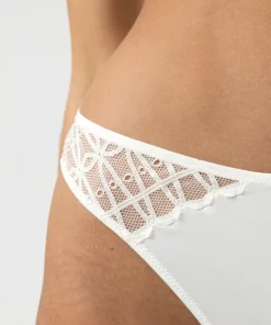 Tanga dentelle poésie tentation