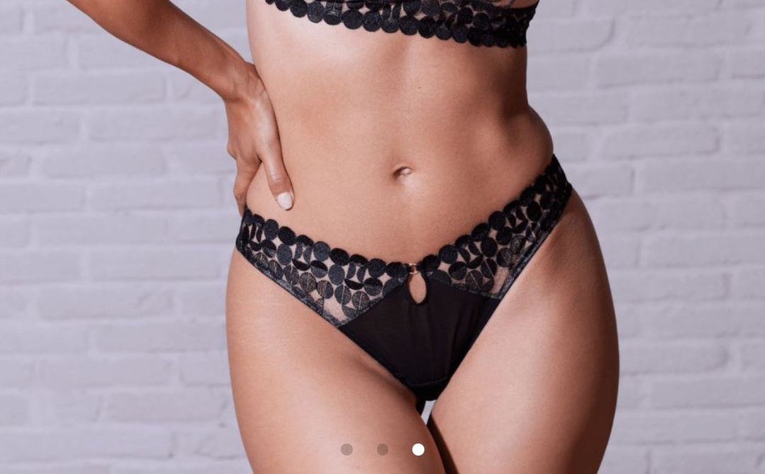 Tanga noir effet tattoo Radieuse
