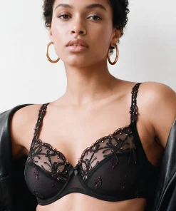 Soutien-gorge emboitant broderie Italienne