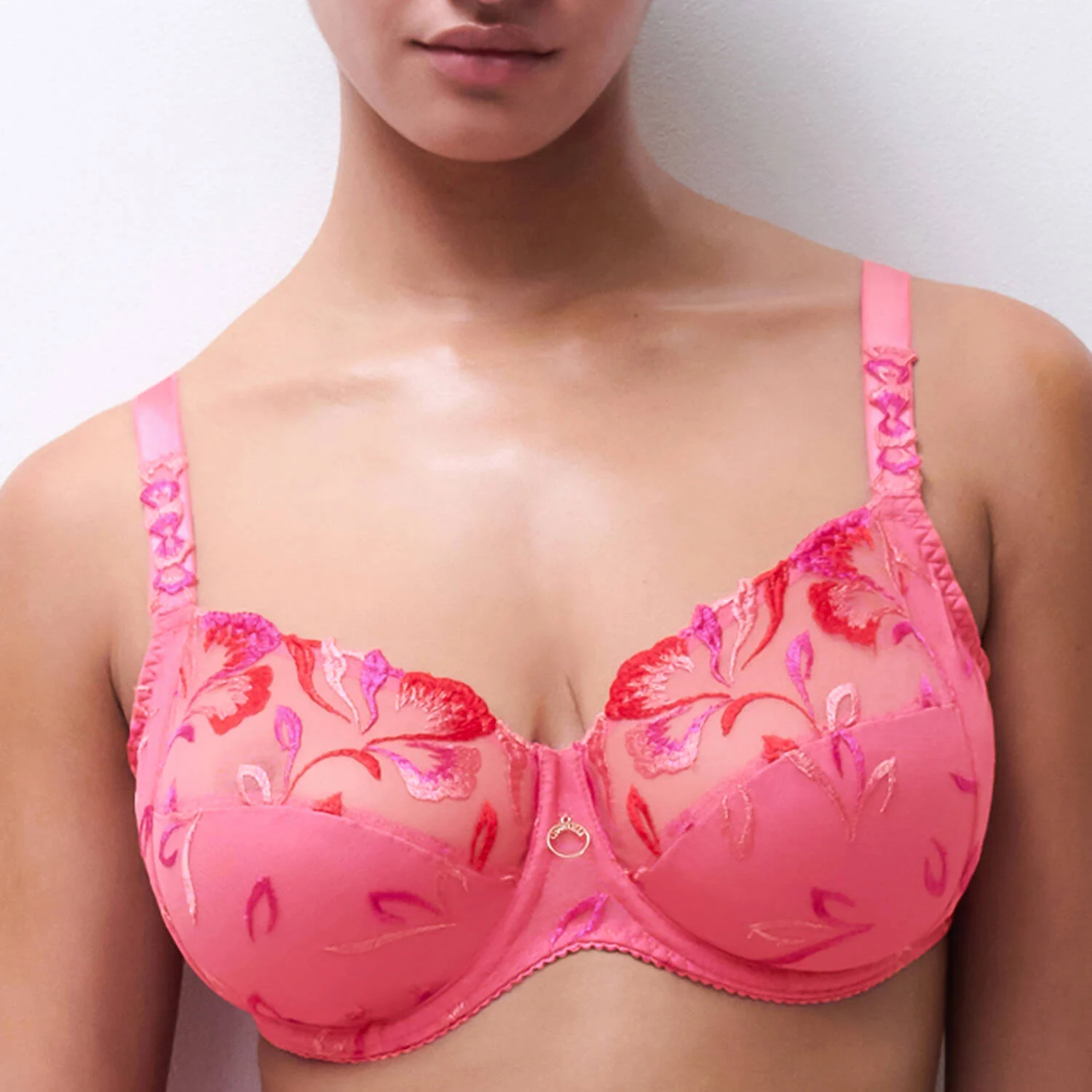Soutien-gorge dentelle emboitant rose